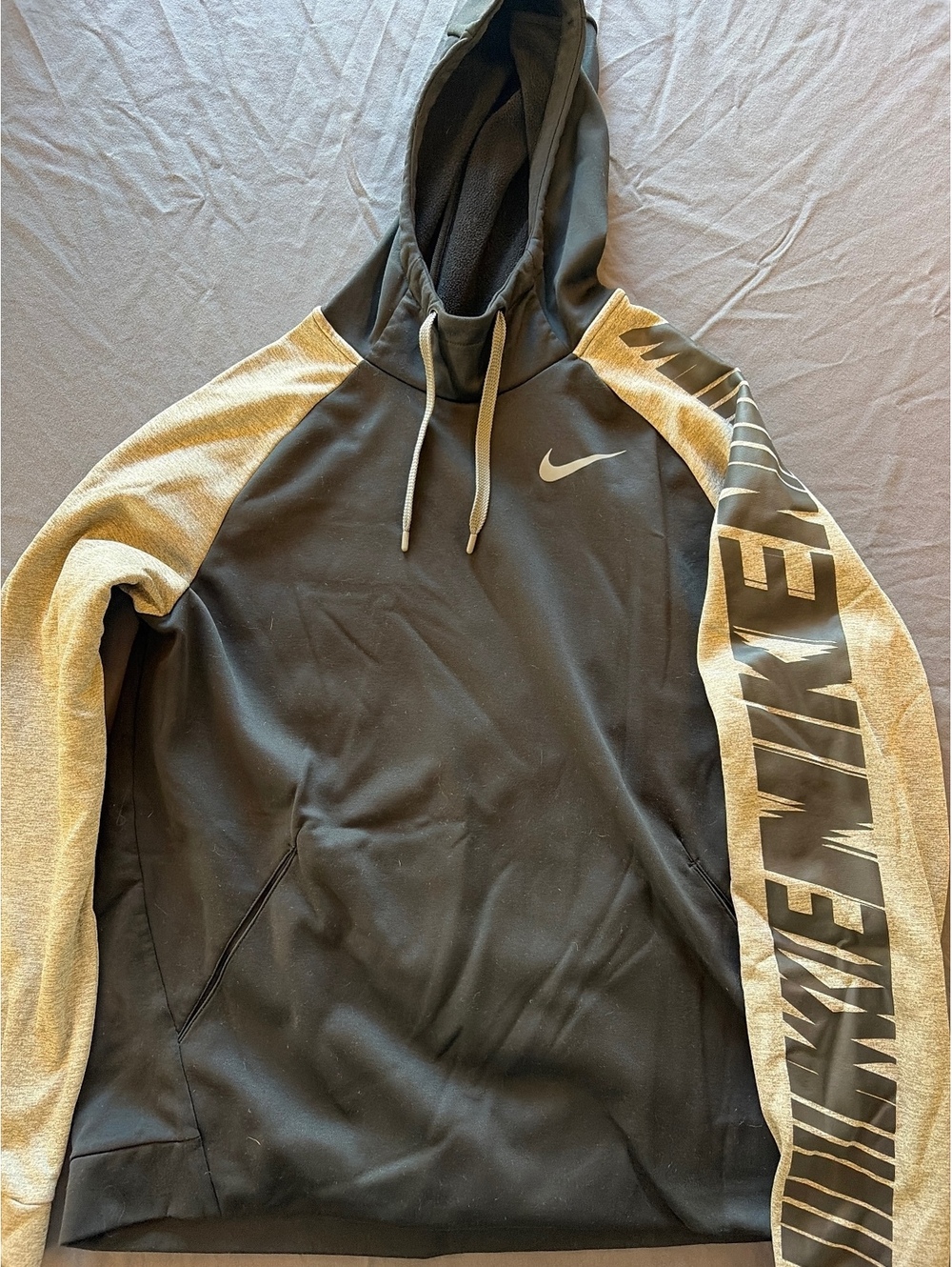 Nike Therma Pullover Hoodie Gray & black Swoosh Logo